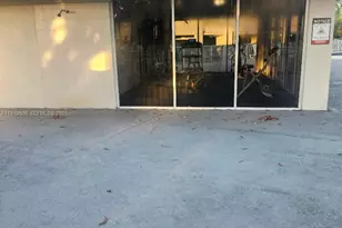 8240 SW 210th St, Cutler Bay, FL 33189 - Photo 4