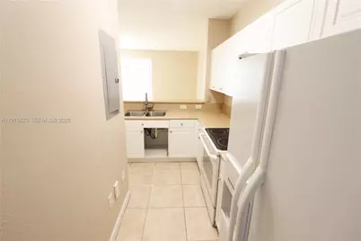 230 SE 29th Ave #4, Homestead, FL 33033 - Photo 6