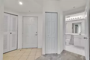 17125 N Bay Rd, Sunny Isles Beach, FL 33160 - Photo 8