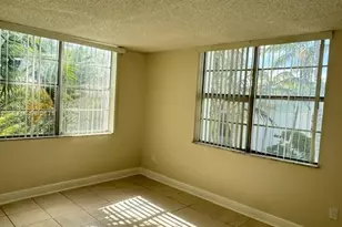 486 NW 165th St Rd, Miami, FL 33169 - Photo 20