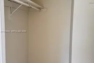 486 NW 165th St Rd, Miami, FL 33169 - Photo 22