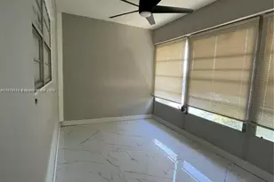 5102 NW 36th St, Lauderdale Lakes, FL 33319 - Photo 12