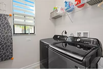 445 SW 113th Ln, Pembroke Pines, FL 33025 - Photo 20