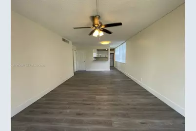 9471 Evergreen Pl #401, Davie, FL 33324 - Photo 10