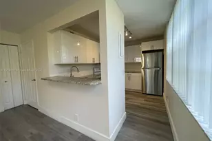 9471 Evergreen Pl, Davie, FL 33324 - Photo 12