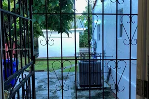 76 NE 48th St, Miami, FL 33137 - Photo 10