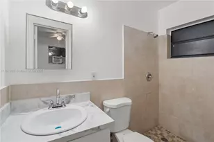 1291 NE 207th St, Miami, FL 33179 - Photo 14