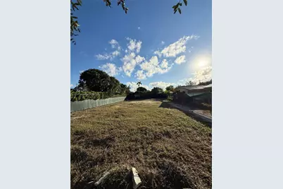 2121 SW 66th Ave, West Miami, FL 33155 - Photo 2