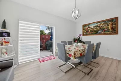 10101 SW 162 Ct, Kendall, FL 33196 - Photo 8