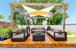 19661 NE 10th Pl, Miami, FL 33179 - Photo 22