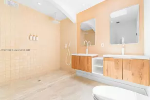 19661 NE 10th Pl, Miami, FL 33179 - Photo 14