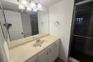 8220 Sunrise Lakes Blvd, Sunrise, FL 33322 - Photo 28