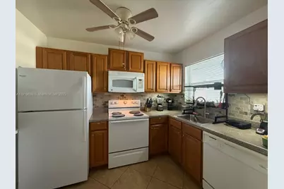 8220 Sunrise Lakes Blvd #309, Sunrise, FL 33322 - Photo 6