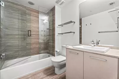 1010 Brickell Ave #4206, Miami, FL 33131 - Photo 18