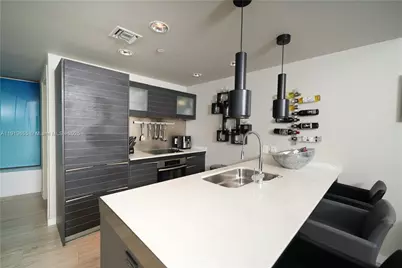 200 Biscayne Boulevard Way #3906, Miami, FL 33131 - Photo 12