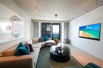 200 Biscayne Boulevard Way #3906, Miami, FL 33131 - Photo 4