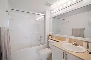 1155 Brickell Bay Dr, Miami, FL 33131 - Photo 18