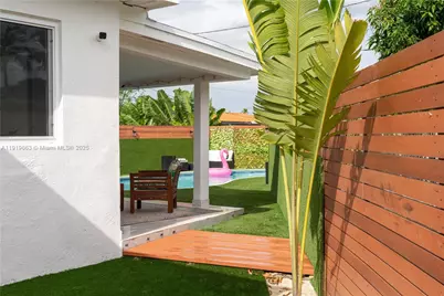 1331 NE 160th St, North Miami Beach, FL 33162 - Photo 32
