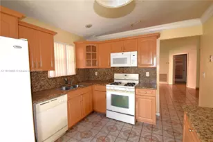 3081 NW 123rd Ave, Sunrise, FL 33323 - Photo 4