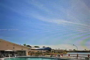 1000 SW 10th Terrace, Hallandale Beach, FL 33009 - Photo 14