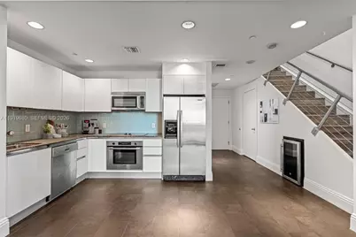 1050 Brickell Ave #1006, Miami, FL 33131 - Photo 10