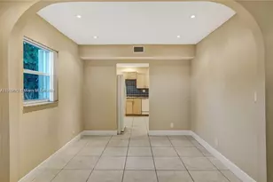 8002 SW 5th St, North Lauderdale, FL 33068 - Photo 6