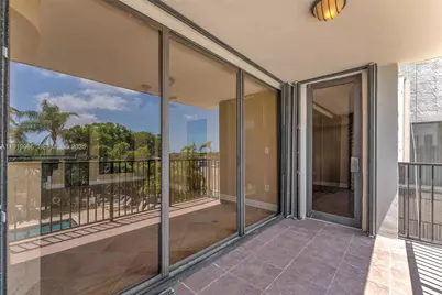 801 N Venetian Dr #208, Miami Beach, FL 33139 - Photo 46