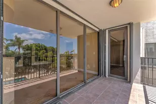 801 N Venetian Dr, Miami Beach, FL 33139 - Photo 46