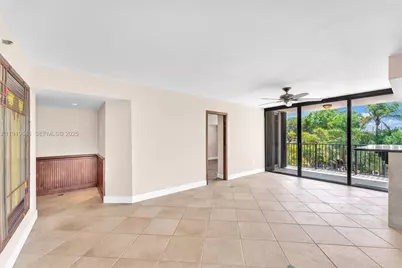 801 N Venetian Dr #208, Miami Beach, FL 33139 - Photo 24