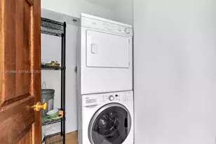 801 N Venetian Dr, Miami Beach, FL 33139 - Photo 6