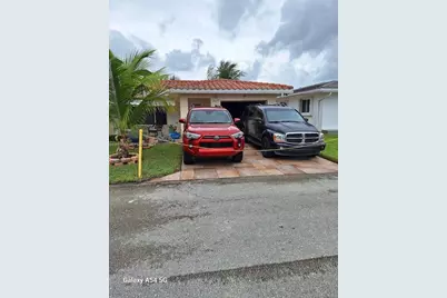 5803 NW 86th Ter, Tamarac, FL 33321 - Photo 4