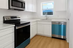 333 NW 17th Ct, Fort Lauderdale, FL 33311 - Photo 6