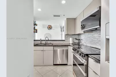 650 West Ave #1605, Miami Beach, FL 33139 - Photo 10