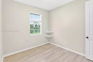 4144 Greenway Dr, Hollywood, FL 33021 - Photo 10