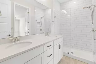 4144 Greenway Dr, Hollywood, FL 33021 - Photo 8