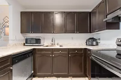 2301 Collins Ave #802, Miami Beach, FL 33139 - Photo 10