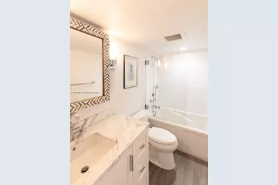 6061 Collins Ave #7D, Miami Beach, FL 33140 - Photo 24