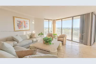 1000 Quayside Ter #812, Miami, FL 33138 - Photo 2