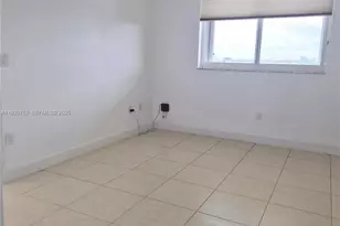 2910 Point E Dr, Aventura, FL 33160 - Photo 32