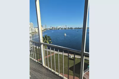 2910 Point East Dr #M610, Aventura, FL 33160 - Photo 4