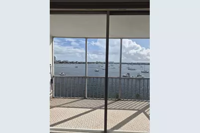 2910 Point East Dr #M610, Aventura, FL 33160 - Photo 2