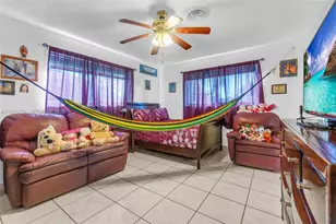 371 NE 42nd Ct, Oakland Park, FL 33334 - Photo 16