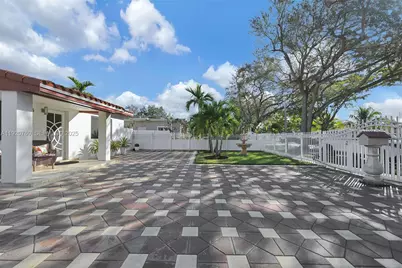 1645 NW 120th St, North Miami, FL 33167 - Photo 6