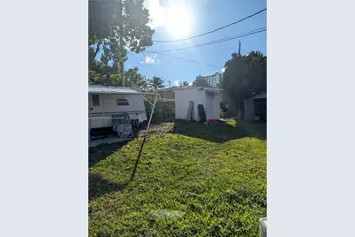 16931 NE 5th Ct, North Miami Beach, FL 33162 - Photo 4