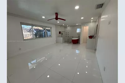 7099 NW 48th Ct, Lauderhill, FL 33319 - Photo 22