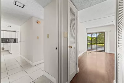 2311 S Cypress Bend Dr #217A, Pompano Beach, FL 33069 - Photo 10
