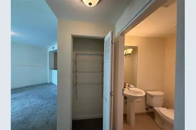 300 S Biscayne Blvd #T-1805, Miami, FL 33131 - Photo 22