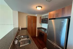 300 S Biscayne Blvd, Miami, FL 33131 - Photo 4