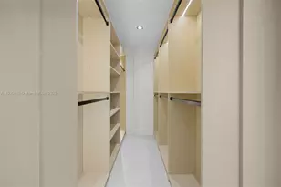 20505 E Country Club Dr, Aventura, FL 33180 - Photo 18