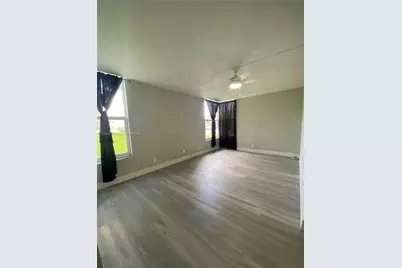 922 NE 199th St #1D, Miami, FL 33179 - Photo 18